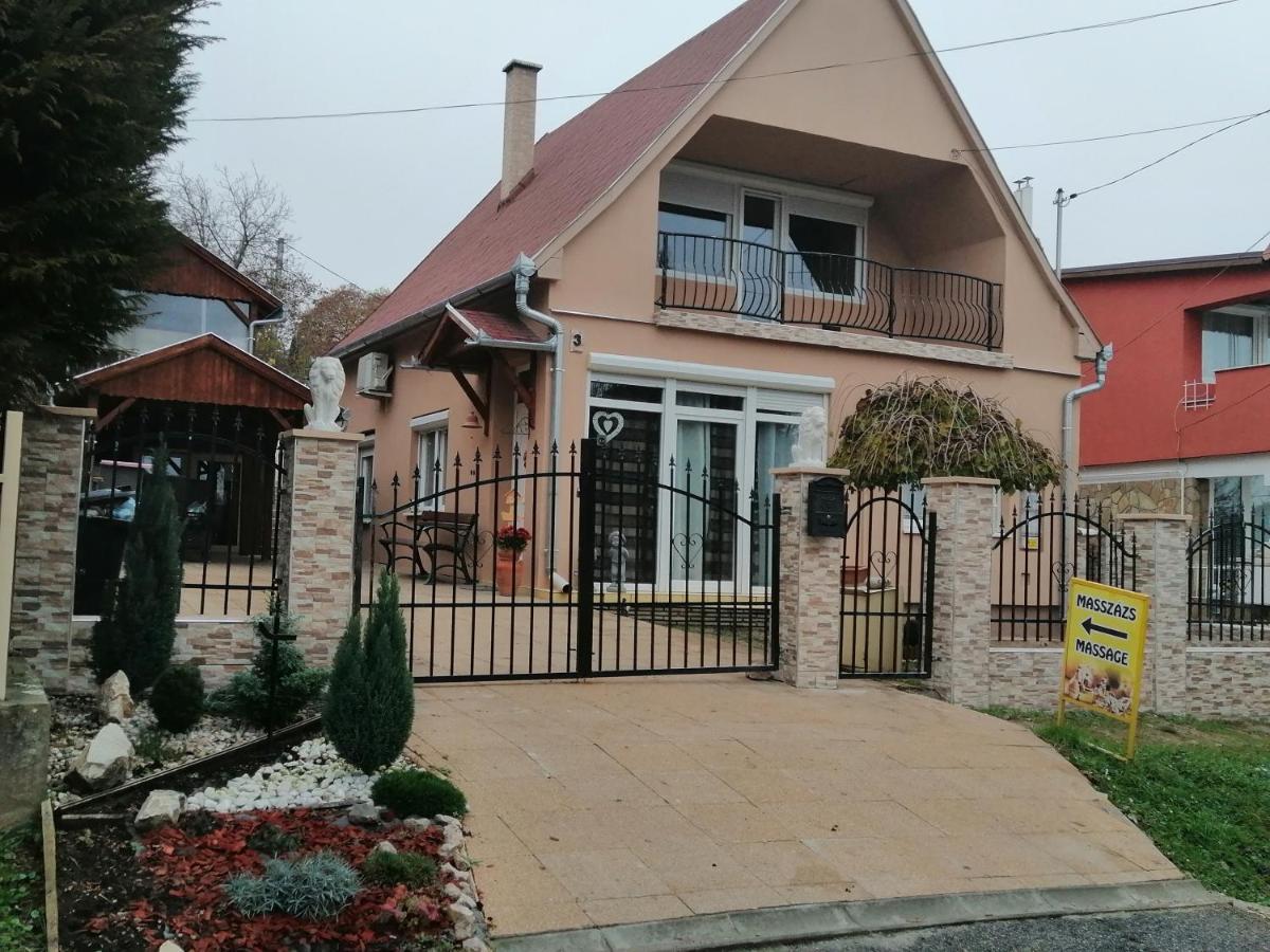 זלקרוס Erna Apartman מראה חיצוני תמונה