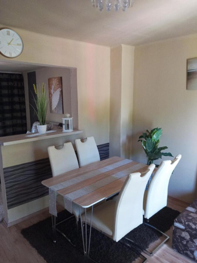 זלקרוס Erna Apartman מראה חיצוני תמונה