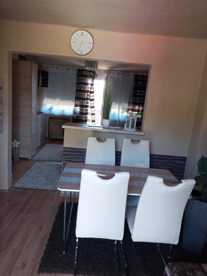 זלקרוס Erna Apartman מראה חיצוני תמונה