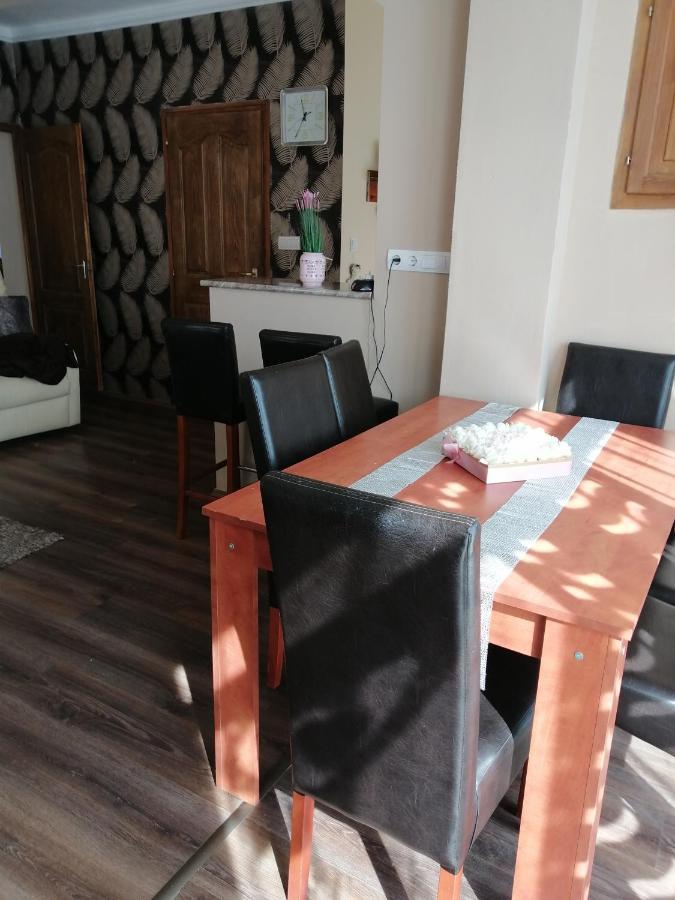 זלקרוס Erna Apartman מראה חיצוני תמונה