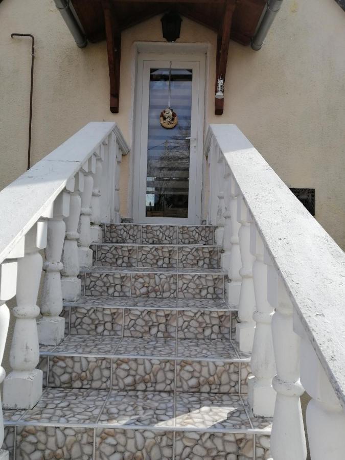 זלקרוס Erna Apartman מראה חיצוני תמונה